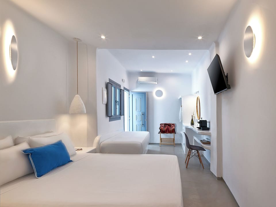 Deluxe Triple Room | Egyptian cotton sheets, premium bedding, in-room safe, desk