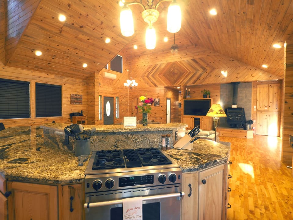 Jenn-Air convection oven with 3 racks. Fully stocked kitchen and 2 microwaves. 