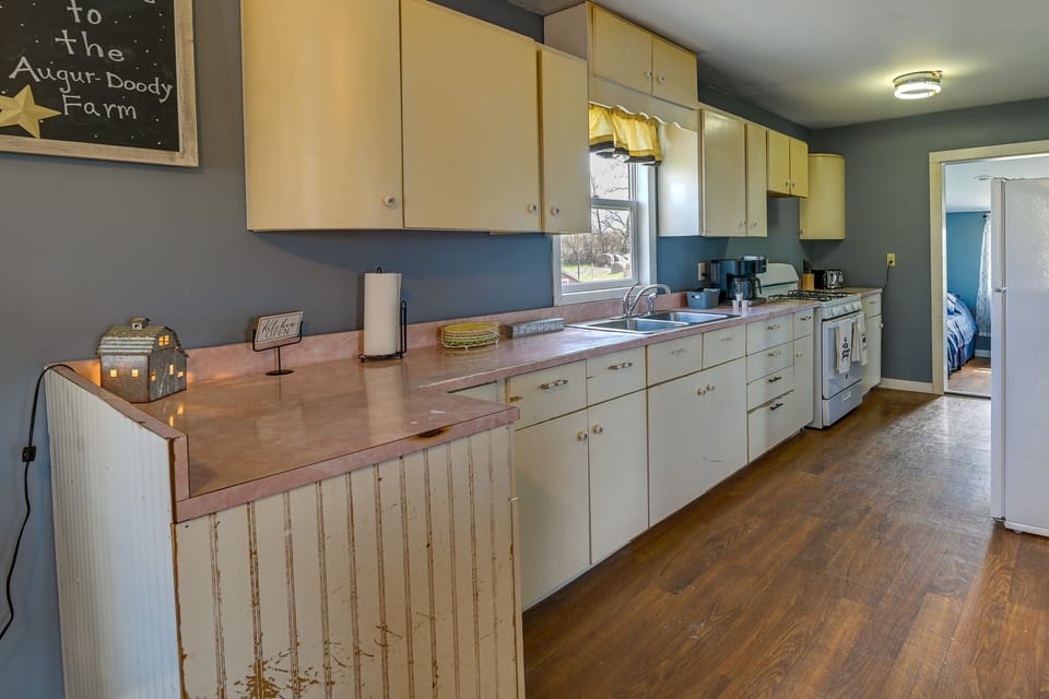 Kitchen | Dishware & Flatware | Keurig | Toaster