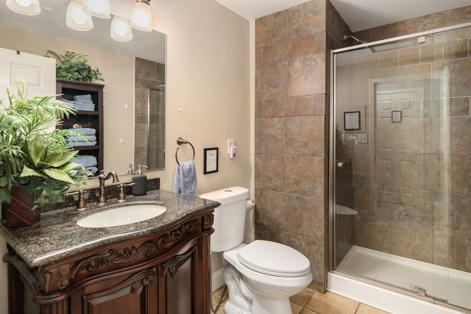 2nd Main Bathroom