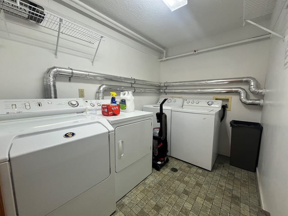 Shared (free) laundry room