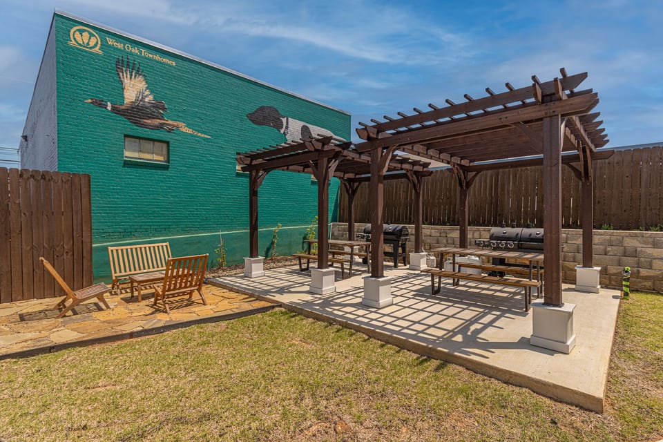 Common Area/ Picnic/ Grill Station