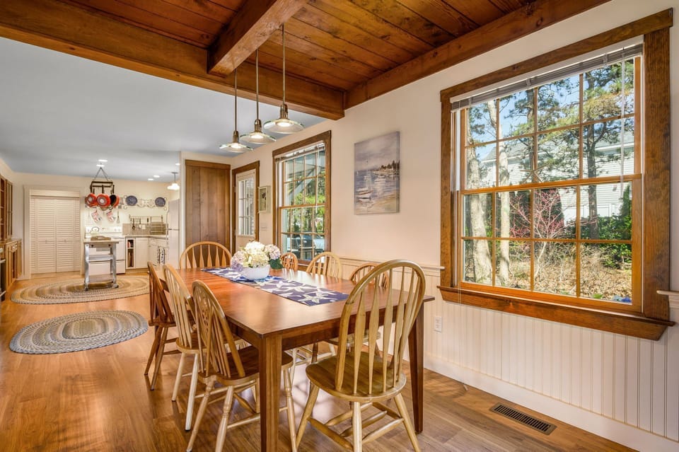 Dining table with seating for eight and proximity to kitchen - 18 Beach Road West Harwich - Cape Cod - Beach Plum Cottage - NEVR