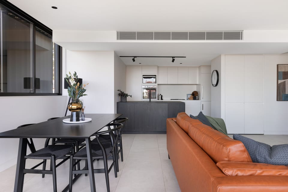 One Bedroom Apartment With Parking | Living area