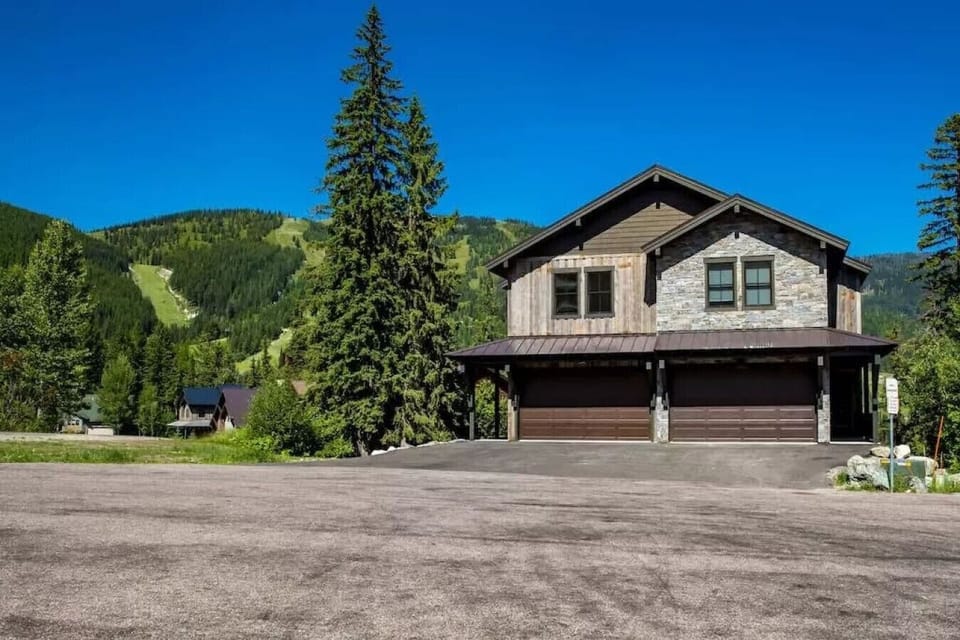 Ultimate Whitefish Mountain Home Quad Level Duplex - Sleeps 44