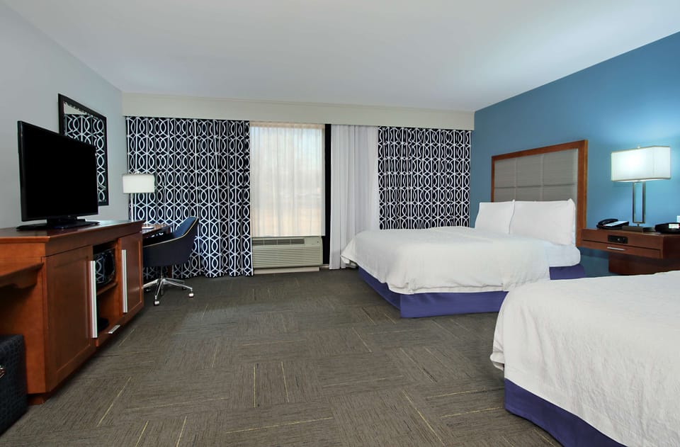 In-room safe, WiFi (free), bed sheets