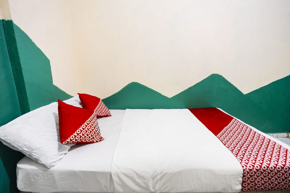 Economy Double Room | WiFi (free), bed sheets