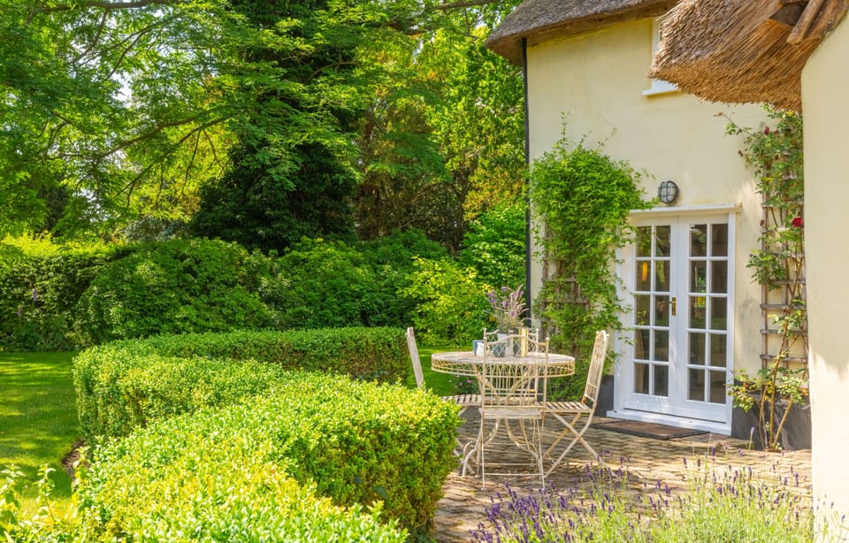 The Gildhall, Higham: Long alfresco evenings that drift into night