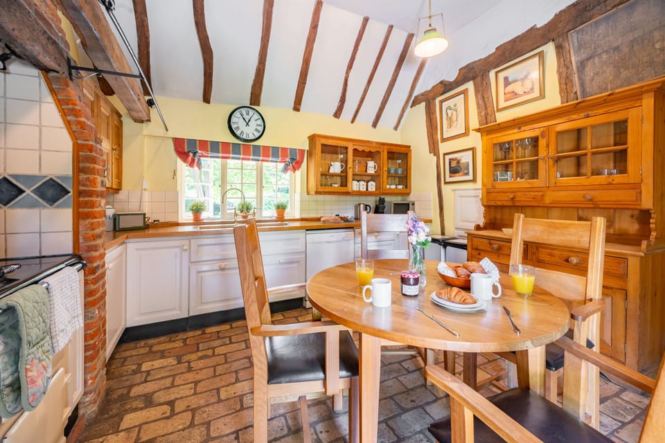 Ground floor: Where the Aga brings warmth