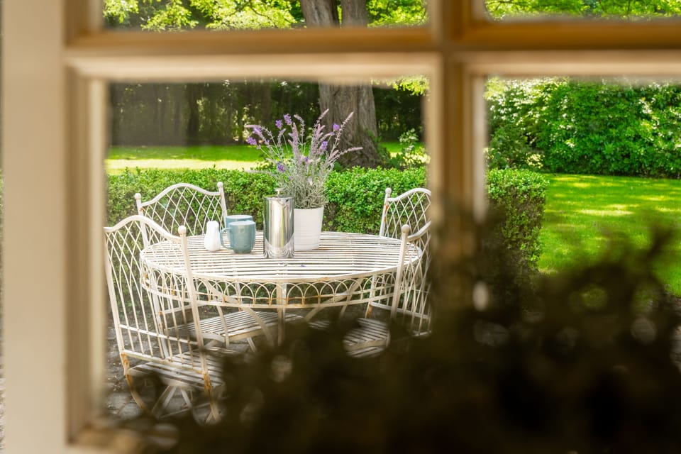 Ground floor: Dine al fresco with nothing but birdsong