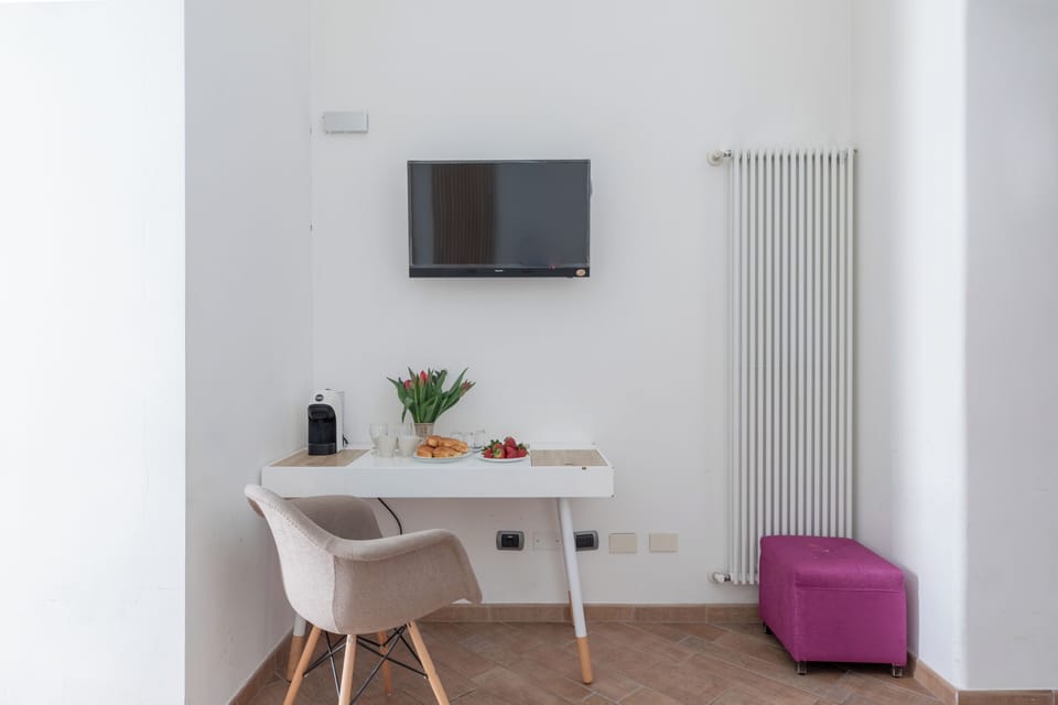 City Triple Room | Soundproofing, free WiFi, bed sheets