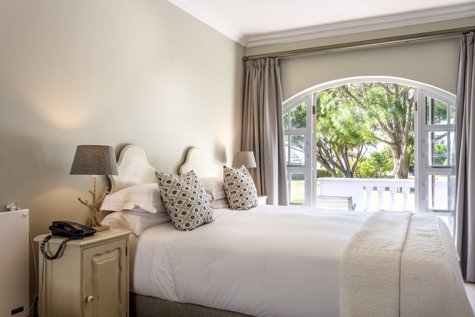 Garden Family Suite | Minibar, in-room safe, desk, WiFi (free)