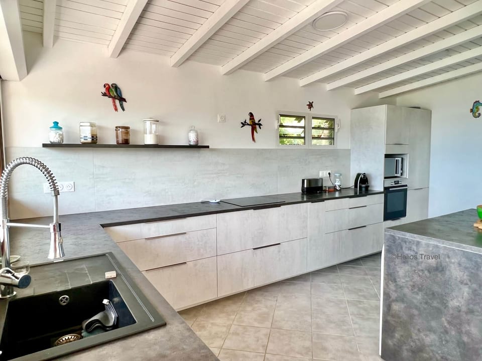 The kitchen (1)