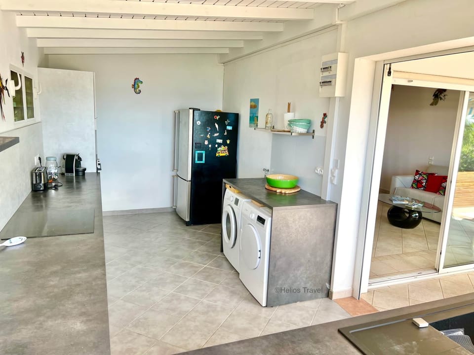 The kitchen (2)