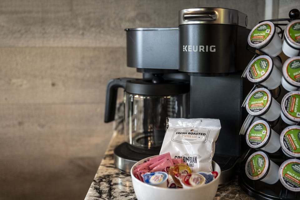Keurig Duo Single Serve and Carafe Coffee Maker