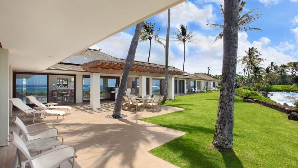 Nanea - Backyard Dining & Seating Lounge - Parrish Kauai