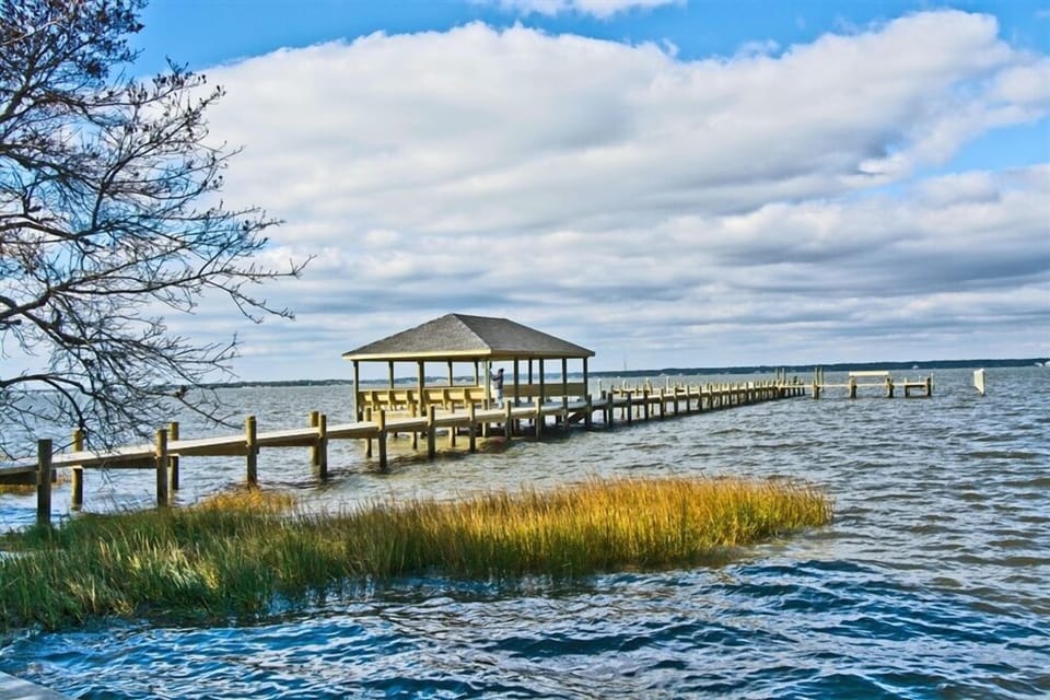 Enjoy the Pier on The Sound Side