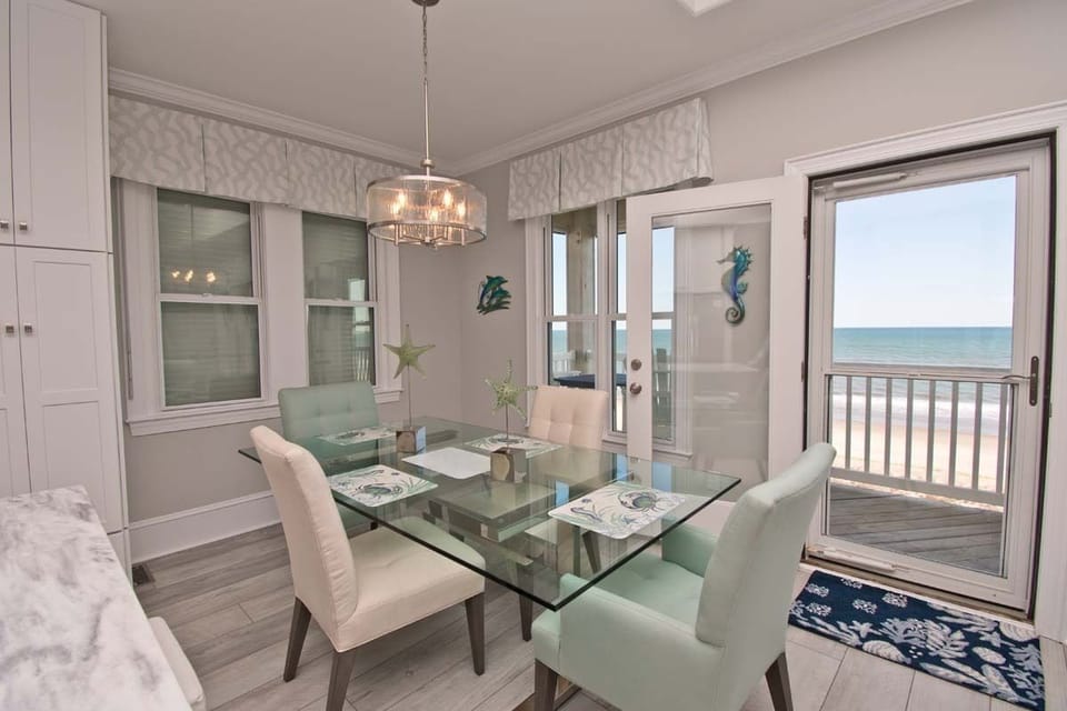 Dining with Ocean Views