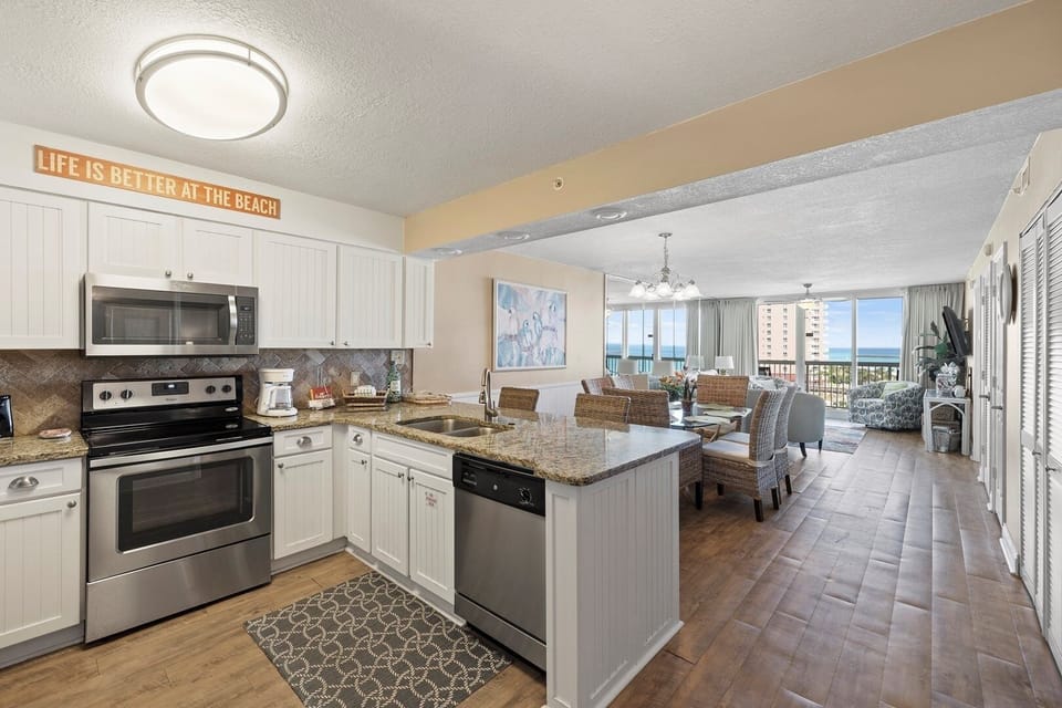 Condo, 2 Bedrooms | Private kitchen | Fridge, microwave, oven, dishwasher