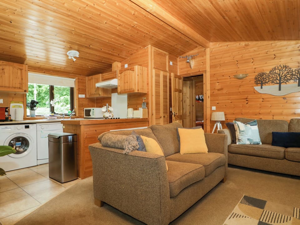 Cottage | Living area | Fireplace