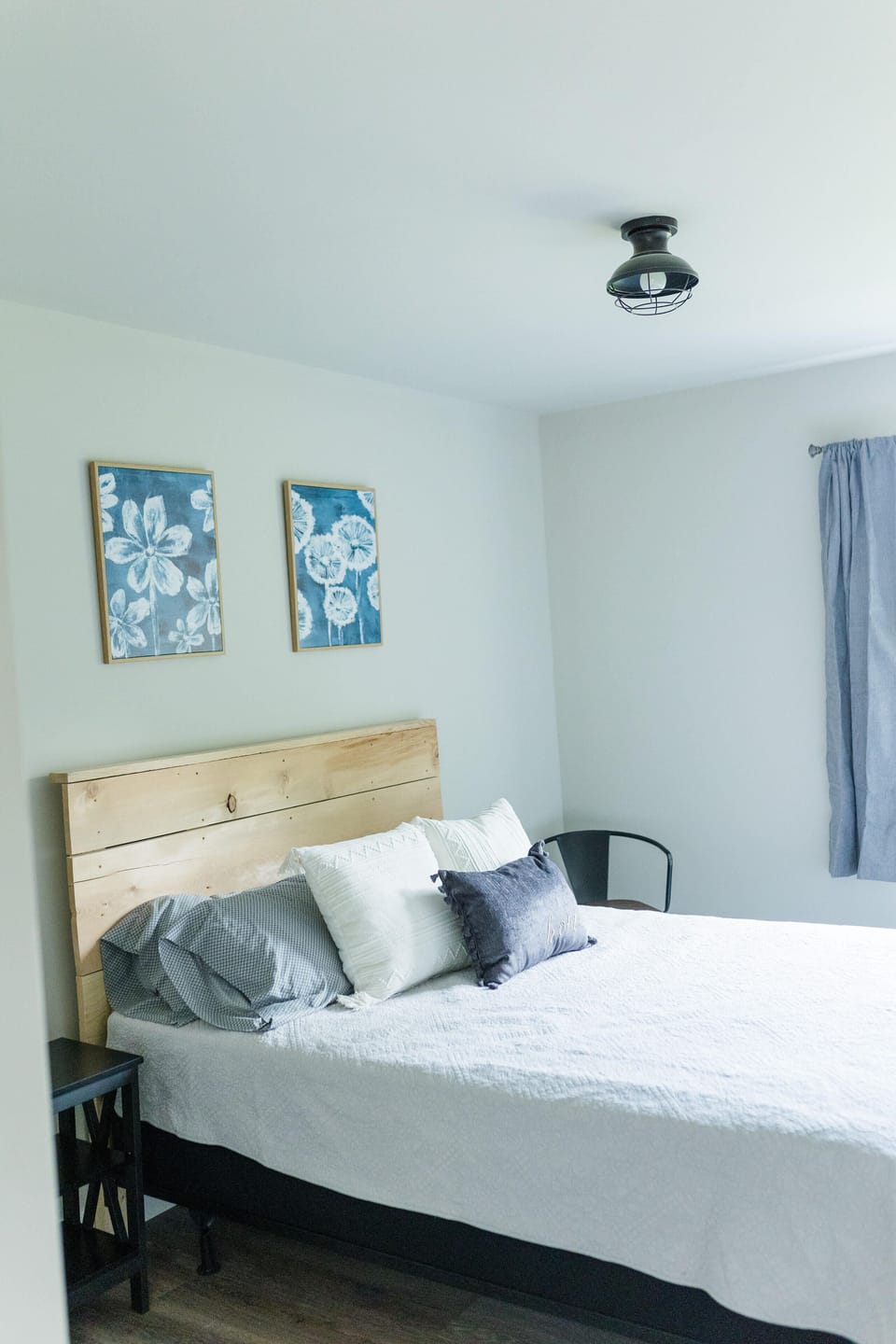 Bedroom #2
(Queen Bed)