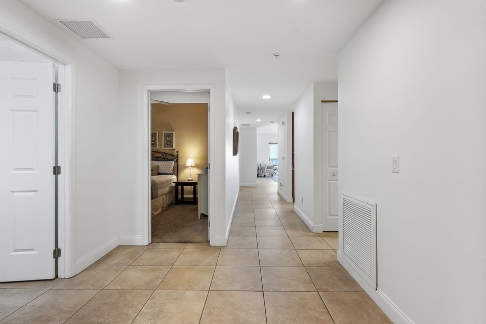 Welcome in to Atlantic Villas 302