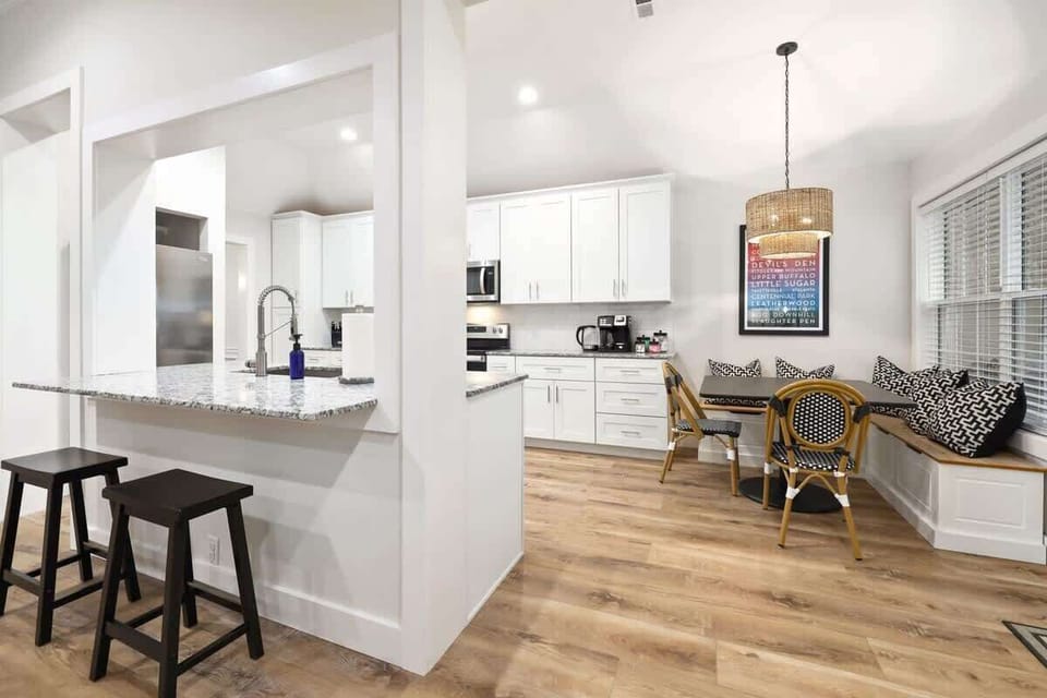 Entertain your crew in our fully equipped kitchen, complete with granite counters, a bar top and all the essentials you'll need to create your favorite meals.