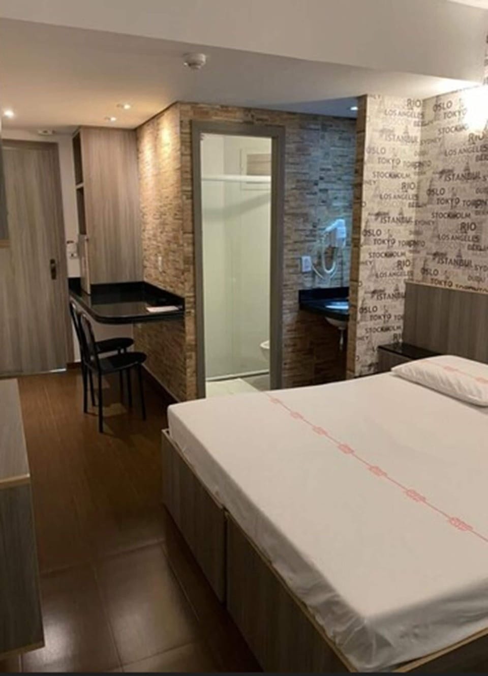 Superior Single Room | Desk, iron/ironing board, free WiFi, bed sheets