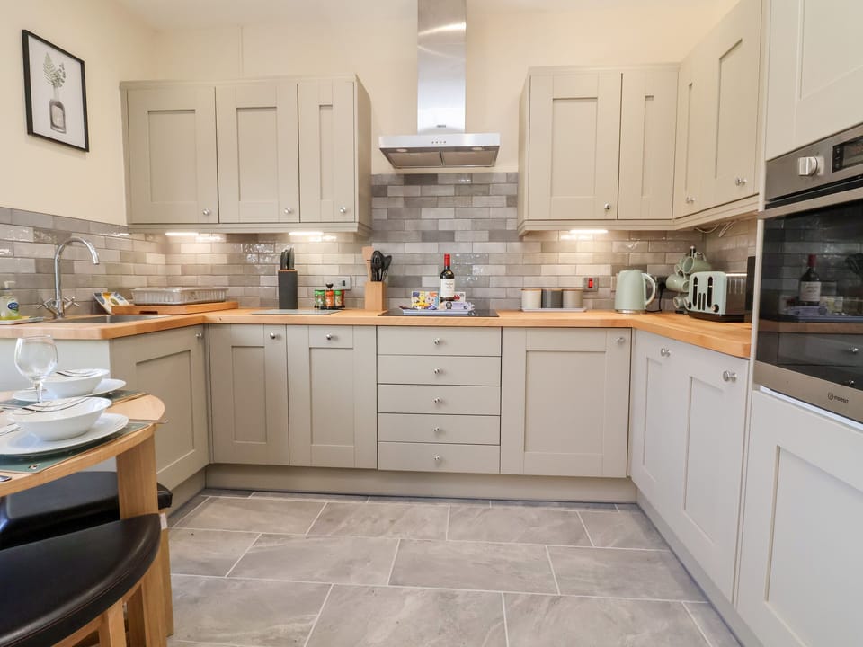 Fridge, dishwasher, electric kettle, toaster