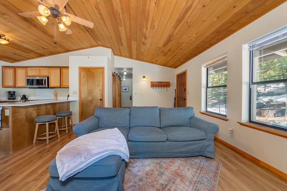 Living Area 2