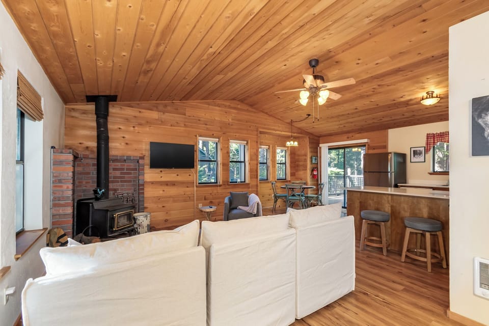 Living Area 1