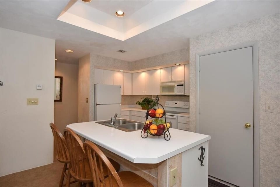 Indoors, Kitchen, Home Decor, Chair, Furniture