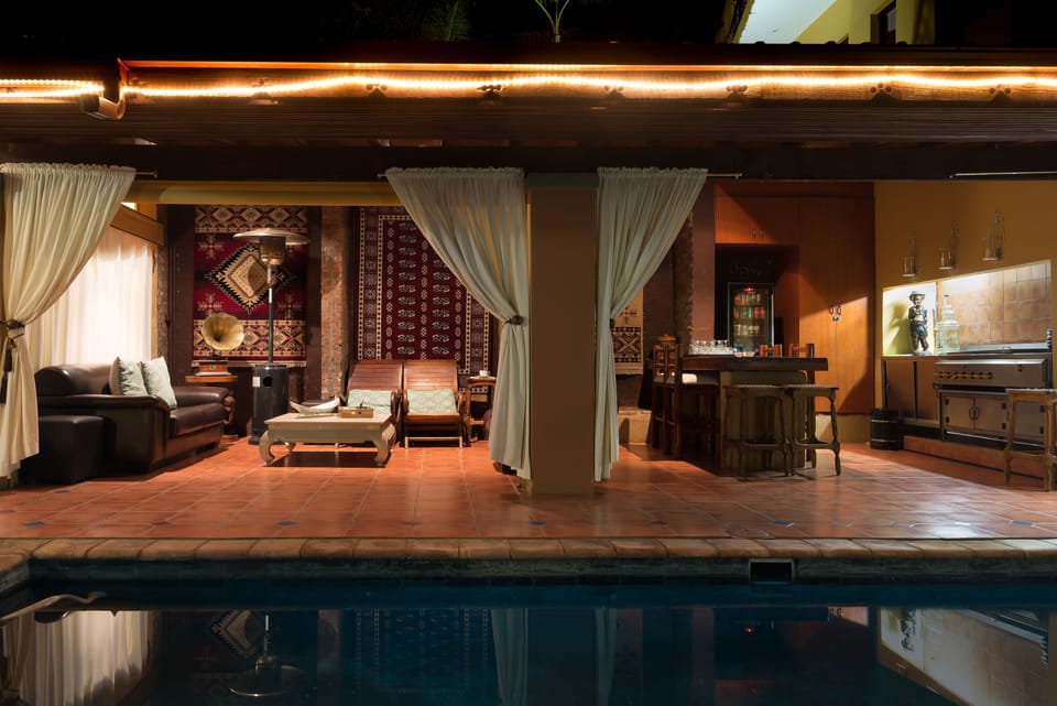 Poolside bar