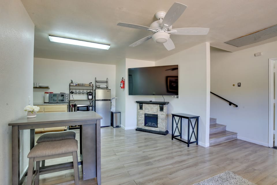 Dining Area | Flat-Screen TV