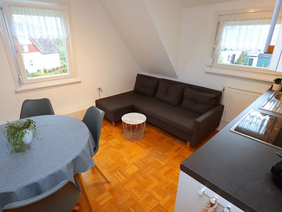 Apartment | Dining