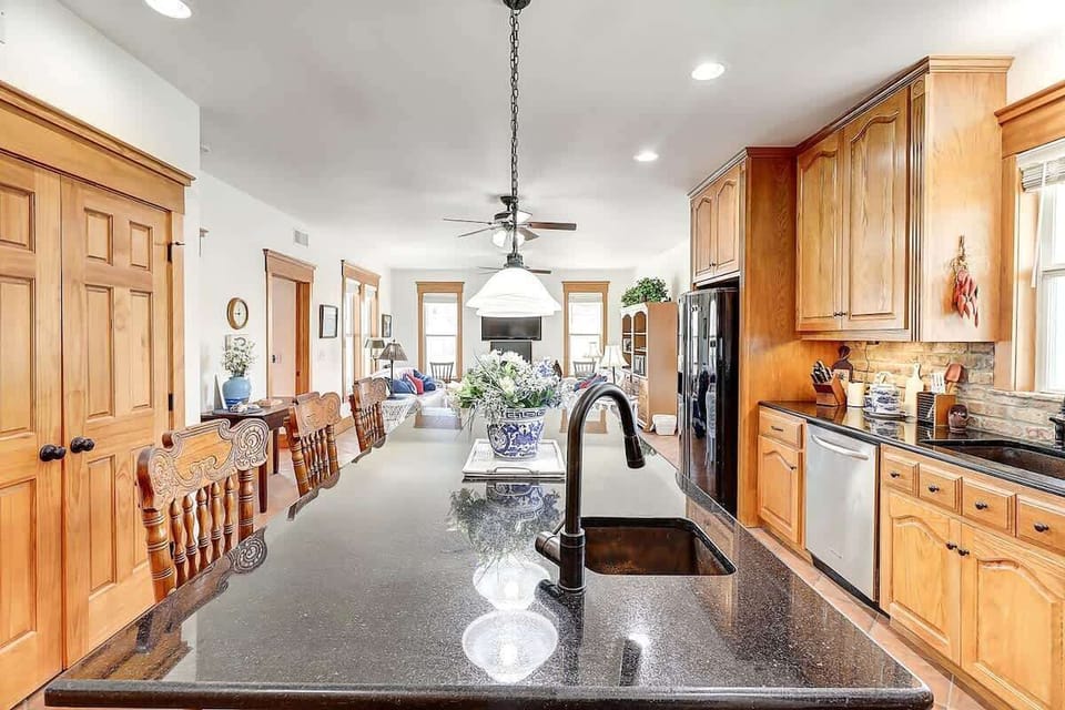 Kitchen. 