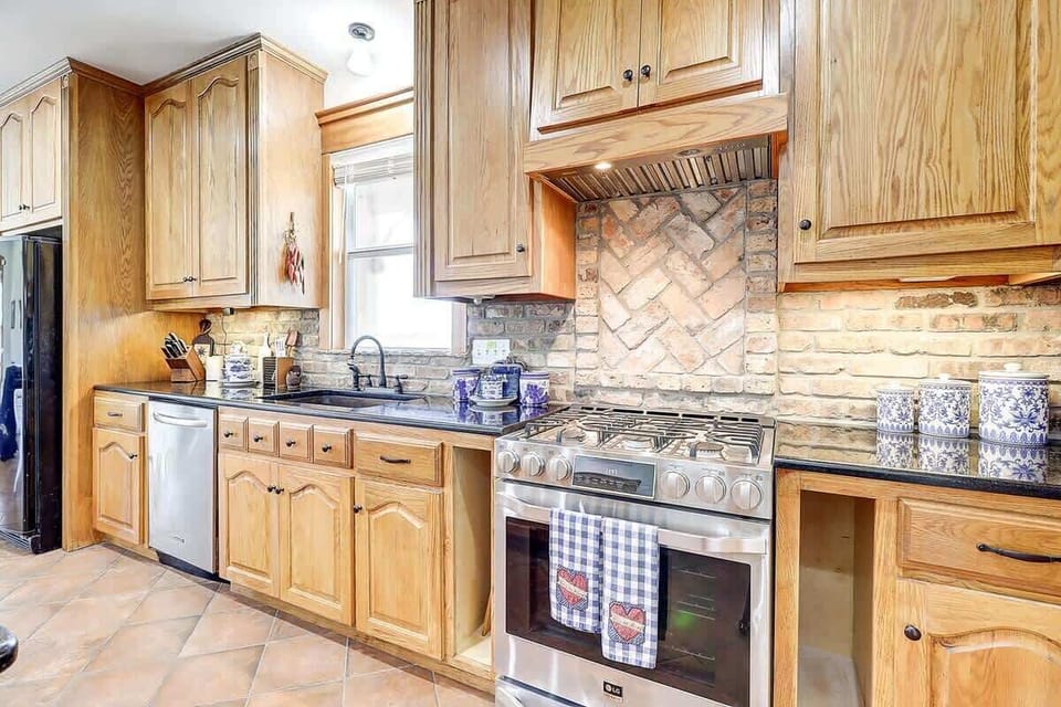 Kitchen. 