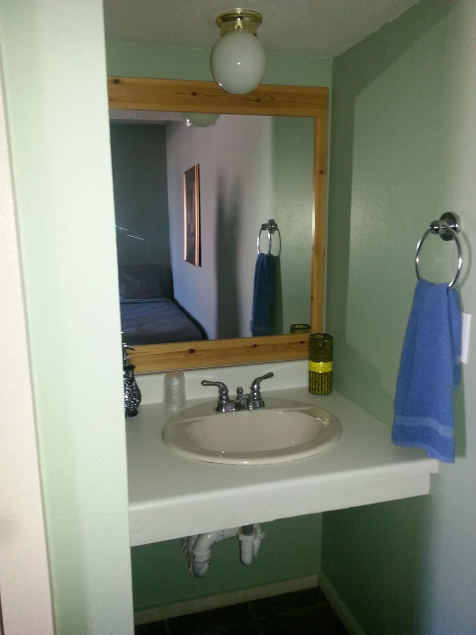 Family King with Adjoining Bunk Beds | Bathroom | Free toiletries, hair dryer, towels