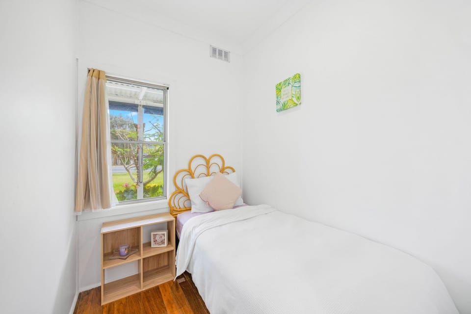 C-View Lake Cathie