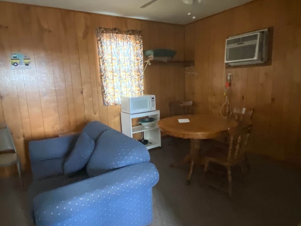 Cabin 1 - interior 3