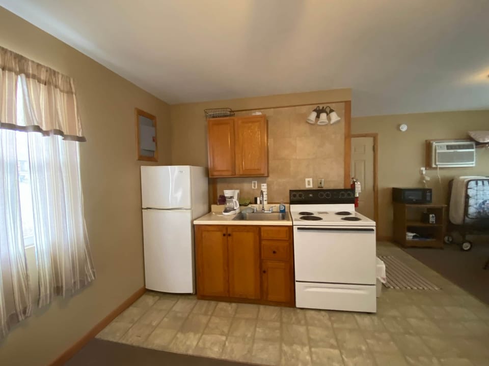 Cabin 7 - interior 2