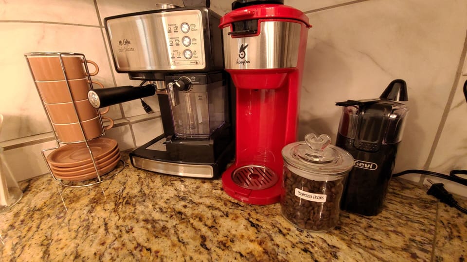 Cappuccino machine & single serve Keurig machine. Freshly grinded or grounded.