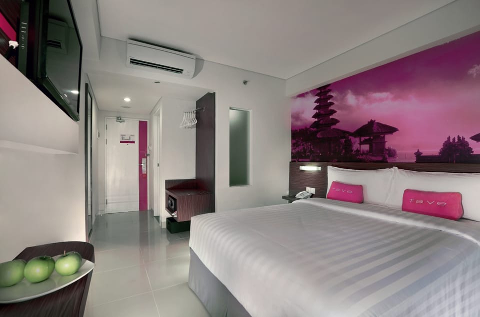 In-room safe, desk, laptop workspace, blackout drapes