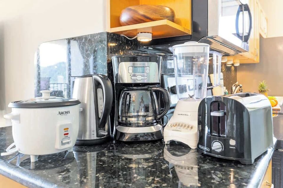 Kitchen fully equipped for all your cooking needs