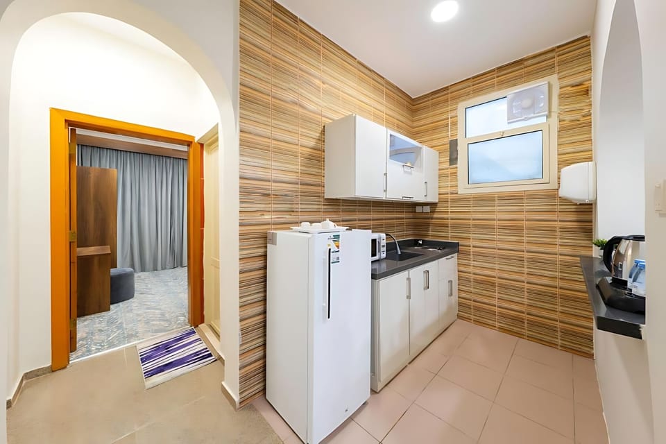 Microwave, electric kettle