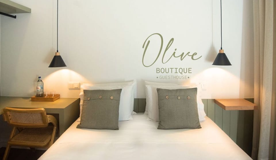 Classic Double Room | Desk, free WiFi, bed sheets