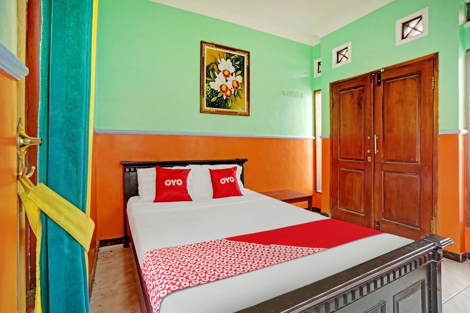 Standard Double Room | Free WiFi, bed sheets