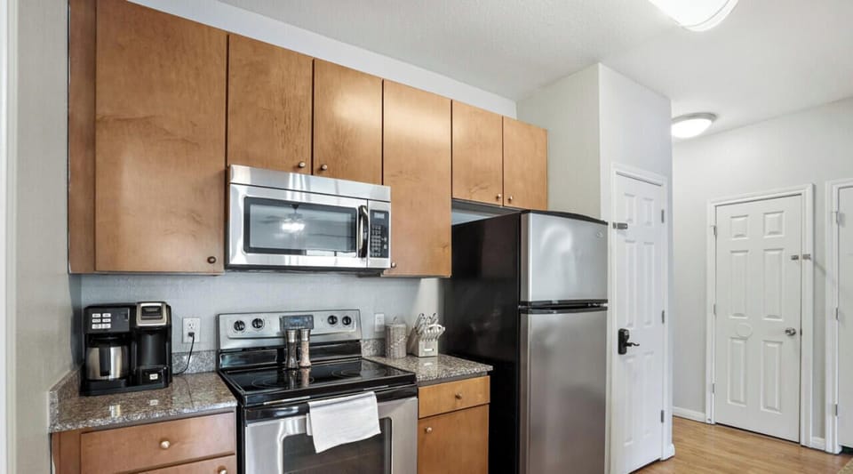 Fully equipped kitchen with all the essentials plus dishwasher