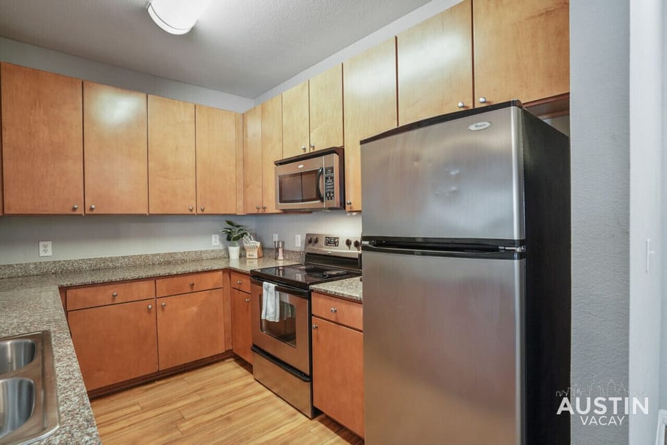 Fully equipped kitchen with all the essentials plus dishwasher