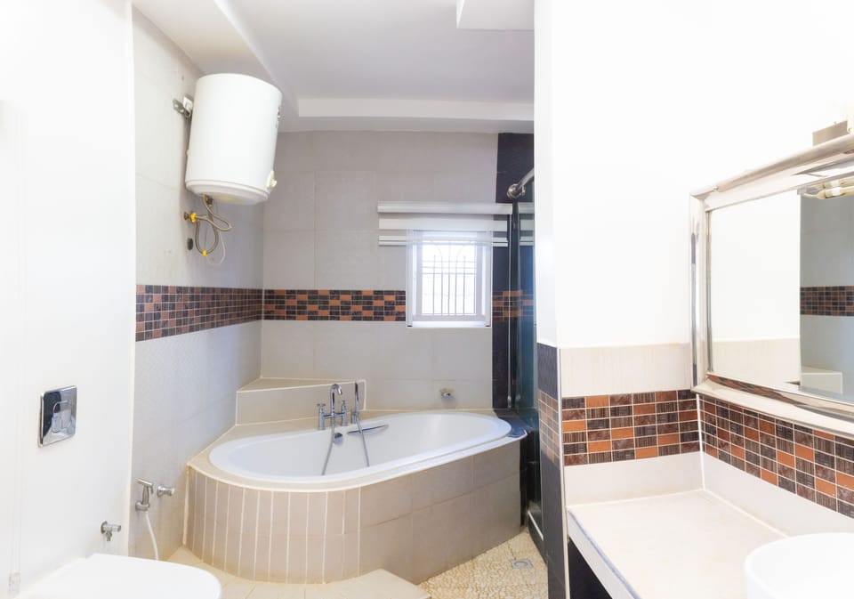 Luxury Room | Bathroom